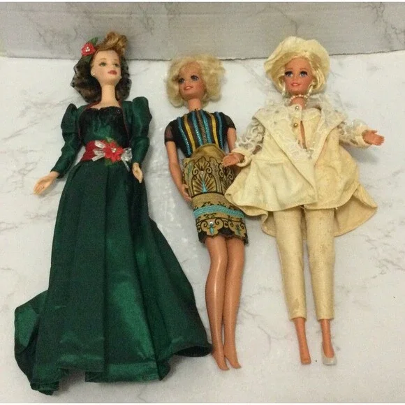 Mattel Barbie Classique Dolls And Holiday Vintage Lot Of 3 READ - Picture 1 of 11